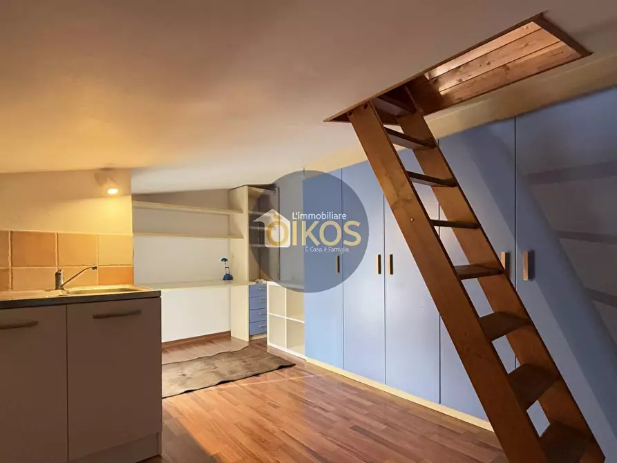 Immagine 35 di Casa indipendente in vendita  in Via Acquaviva d'Aragona 84 a Conversano