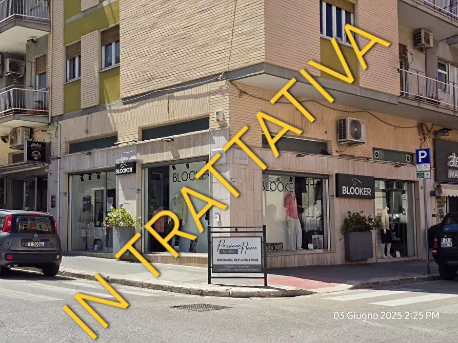 Immagine 1 di Locale commerciale in affitto  in Via Magenta a Monopoli
