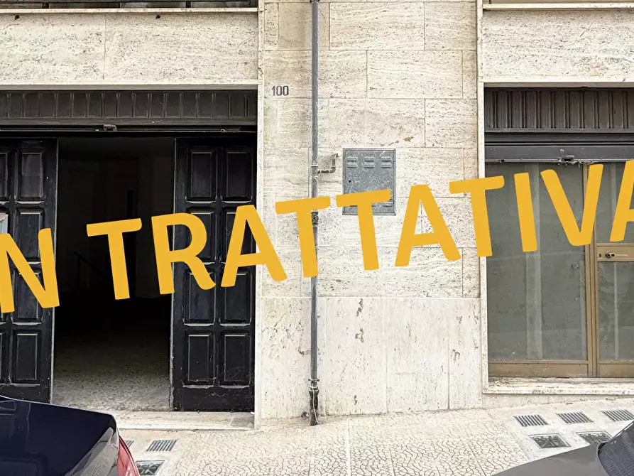 Immagine 1 di Locale commerciale in vendita  in Via Margherita di Savoia 100 a Putignano