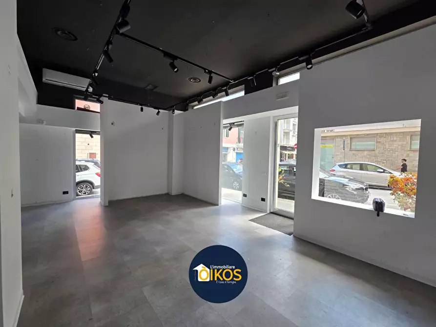 Immagine 9 di Locale commerciale in affitto  in Via Magenta a Monopoli