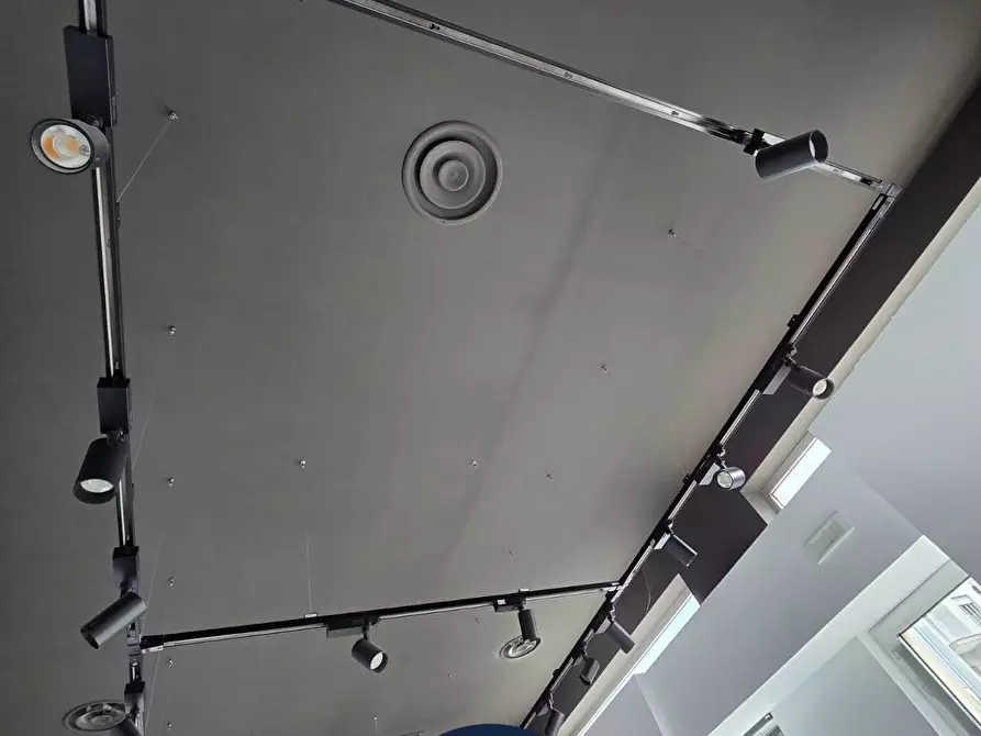 Immagine 18 di Locale commerciale in affitto  in Via Magenta a Monopoli