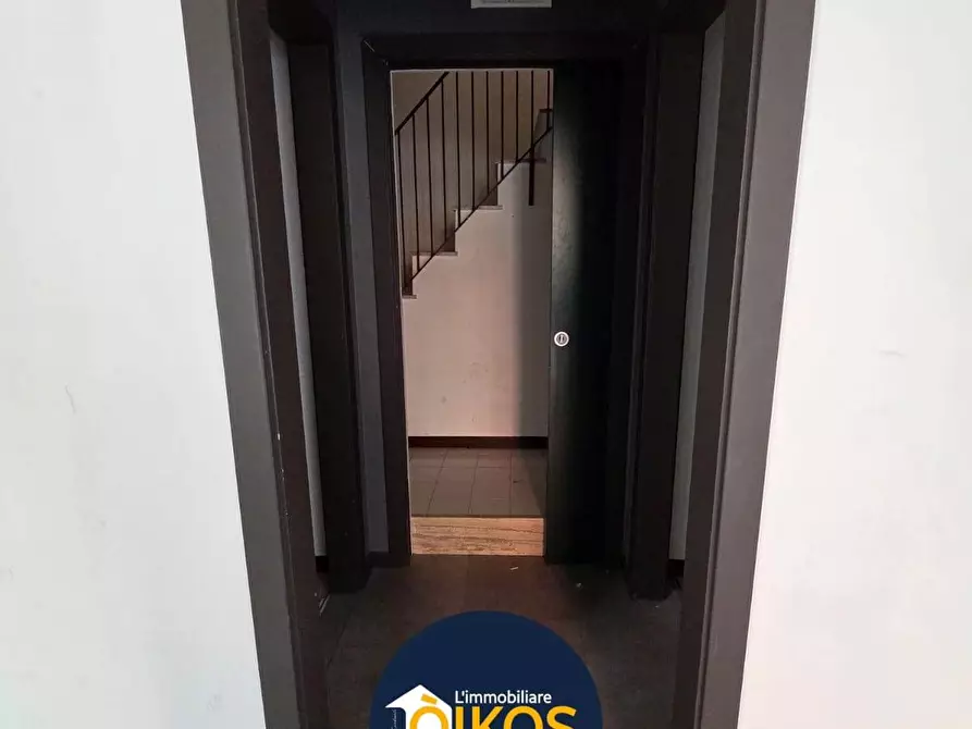 Immagine 19 di Locale commerciale in affitto  in Via Magenta a Monopoli