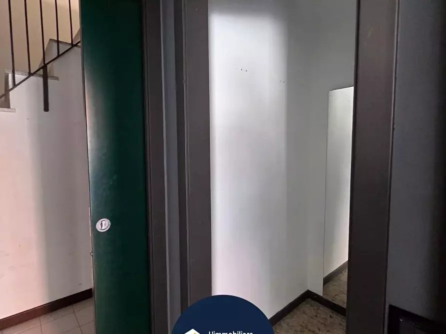 Immagine 21 di Locale commerciale in affitto  in Via Magenta a Monopoli