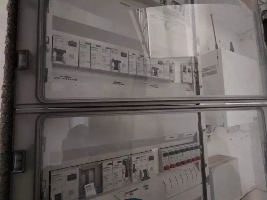 Immagine 29 di Locale commerciale in affitto  in Via Magenta a Monopoli