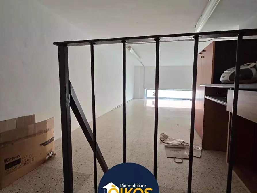 Immagine 24 di Locale commerciale in affitto  in Via Magenta a Monopoli