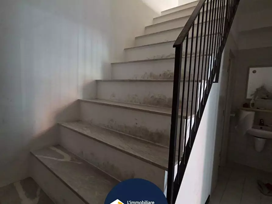 Immagine 22 di Locale commerciale in affitto  in Via Magenta a Monopoli