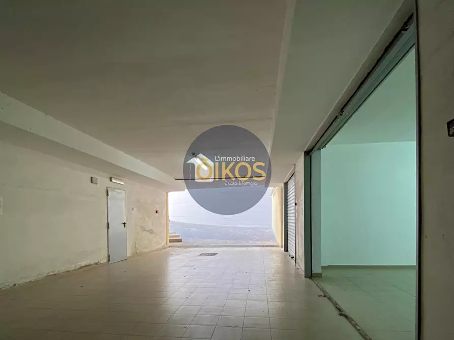 Immagine 10 di Box auto in vendita  in via amleto pesce 18/A a Monopoli