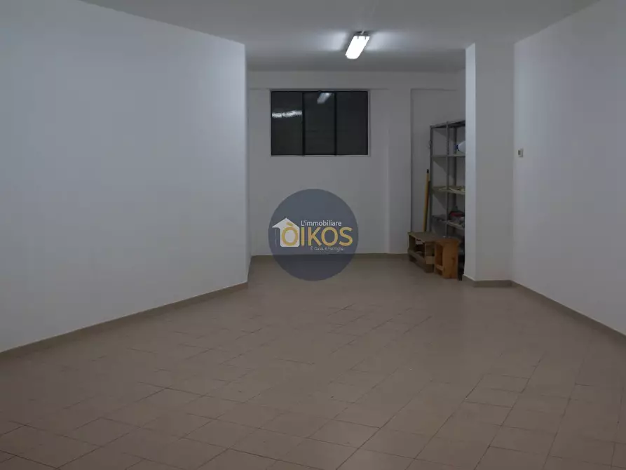 Immagine 14 di Box auto in vendita  in via amleto pesce 18/A a Monopoli