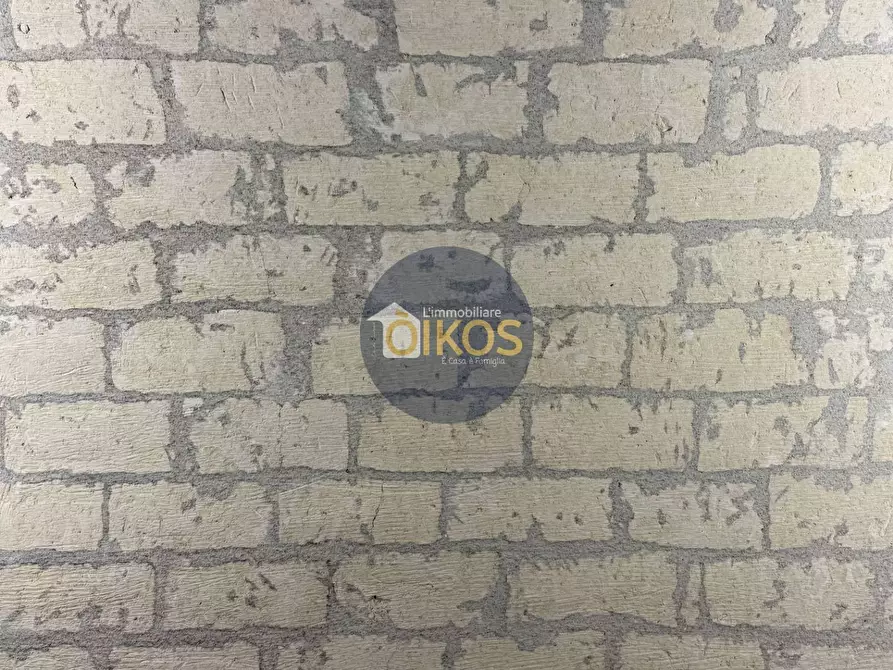 Immagine 12 di Locale commerciale in vendita  in Via caduti di Tutte le Guerre 13 a Acquaviva Delle Fonti