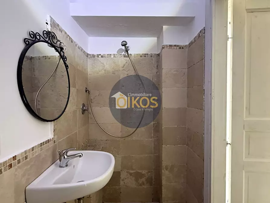 Immagine 33 di Casa indipendente in vendita  in vico S. Onofrio 3 a Castellana Grotte