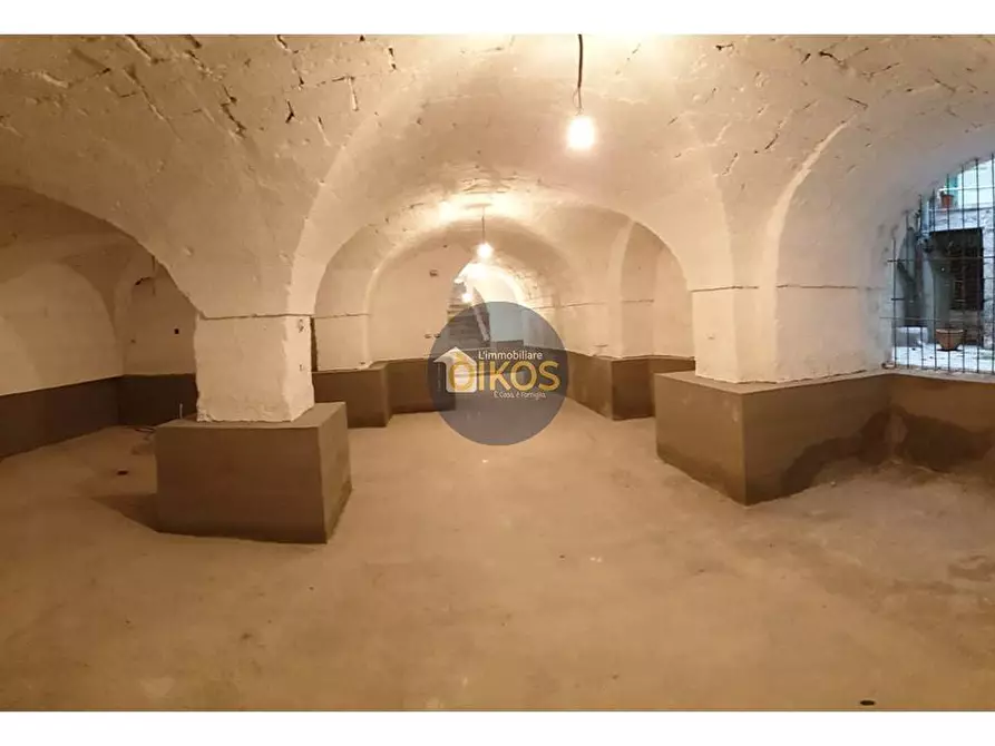 Immagine 1 di Box auto in vendita  in Via Tenente Vasco 25 a Monopoli