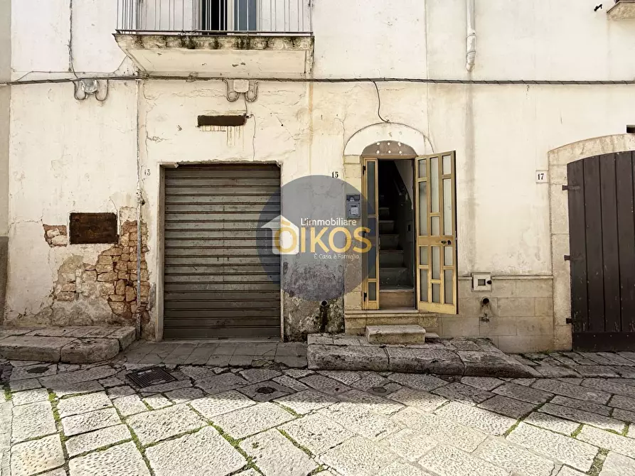 Immagine 2 di Casa indipendente in vendita  in Via dell' unità 15 a Castellana Grotte