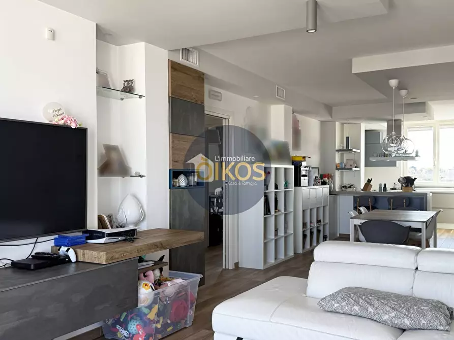 Immagine 16 di Appartamento in vendita  in Via Giuseppe Prezzolini a Adelfia