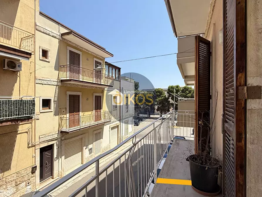 Immagine 5 di Appartamento in vendita  in Via Michelangelo Buonarroti 3 a Castellana Grotte
