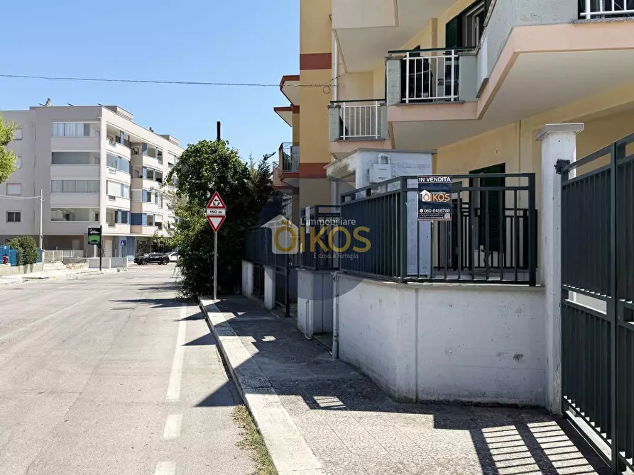 Immagine 3 di Appartamento in vendita  in Via Vecchia S. Antonio 32-34-35 a Monopoli