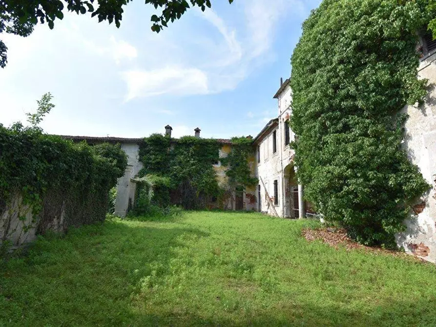 Immagine 31 di Azienda agricola in vendita  in TICINO a Cameri