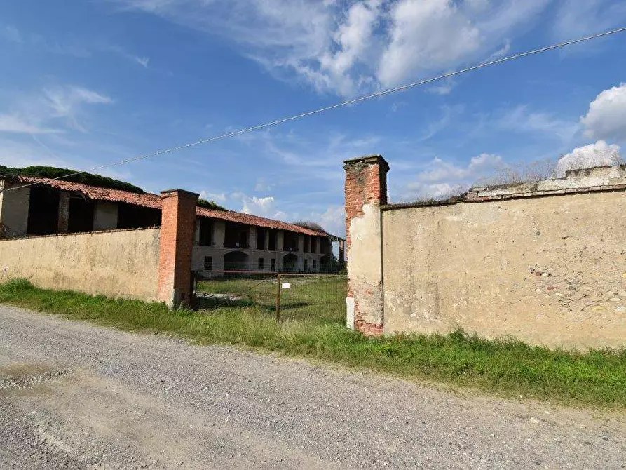 Immagine 66 di Azienda agricola in vendita  in TICINO a Cameri