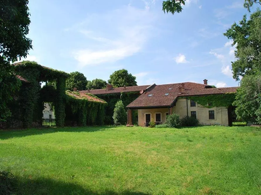 Immagine 73 di Azienda agricola in vendita  in TICINO a Cameri