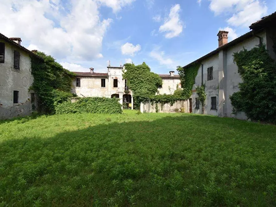 Immagine 33 di Locale commerciale in vendita  in TICINO a Cameri