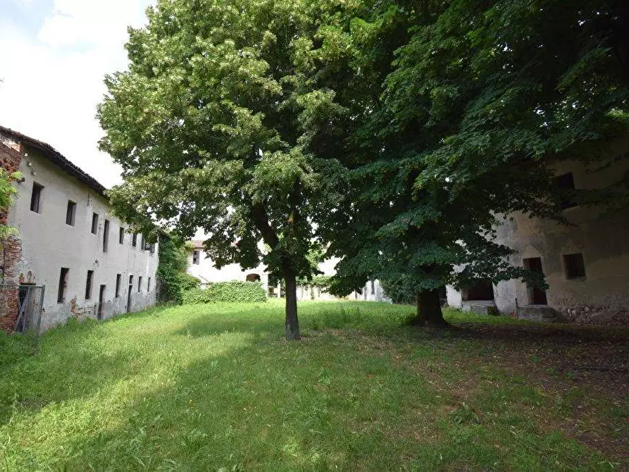 Immagine 34 di Locale commerciale in vendita  in TICINO a Cameri