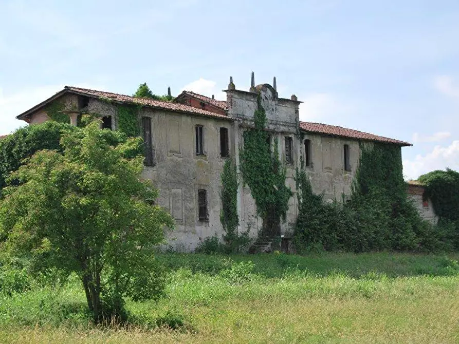 Immagine 77 di Locale commerciale in vendita  in TICINO a Cameri