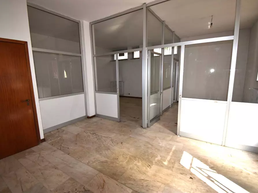 Immagine 5 di Ufficio in vendita  in EMILIANI 11 a Legnano