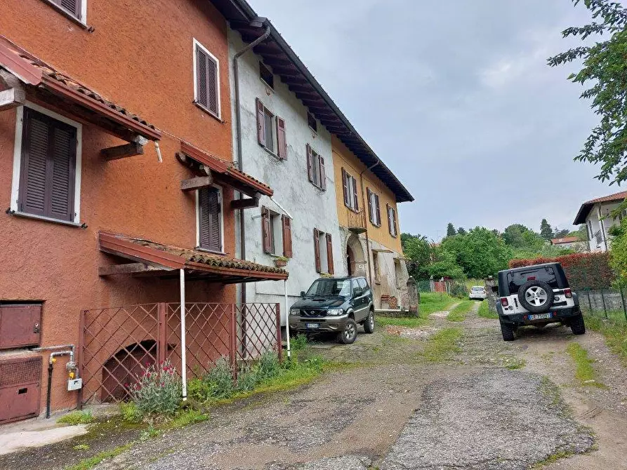Immagine 21 di Casa semindipendente in vendita  in VIA MARINO 9 a Laveno-Mombello