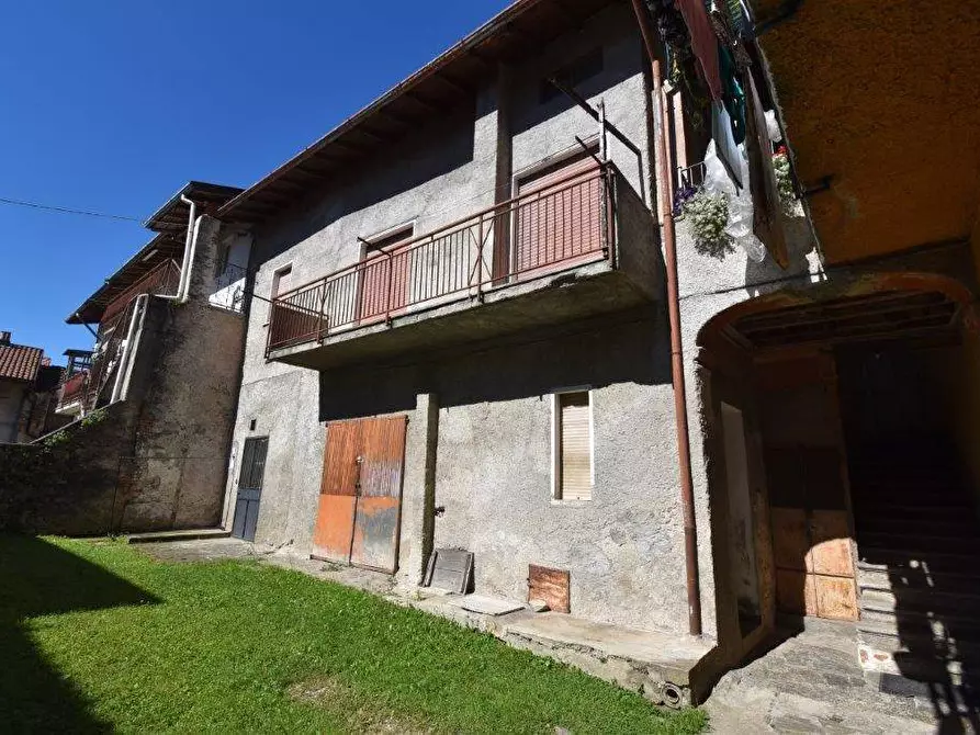 Immagine 27 di Casa semindipendente in vendita  in VIA MARINO 9 a Laveno-Mombello