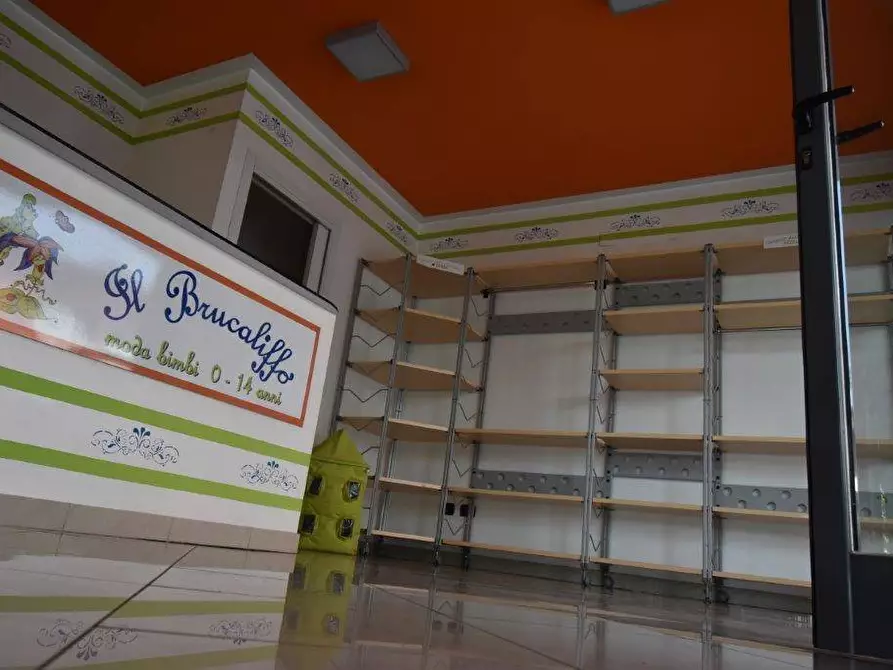 Immagine 27 di Locale commerciale   in VIA BOTTINI 7 a Legnano