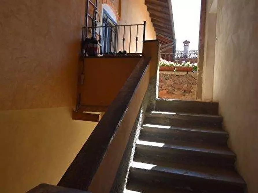 Immagine 33 di Appartamento in vendita  in VIA MARINO 9 a Laveno-Mombello