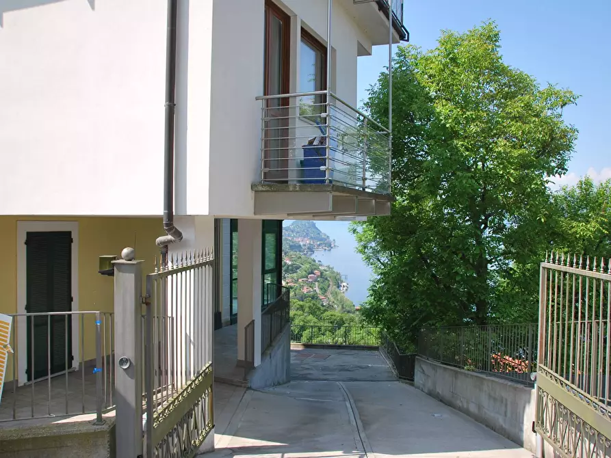 Immagine 21 di Appartamento in vendita  in VIA GERMIGNAGA 1 a Luino