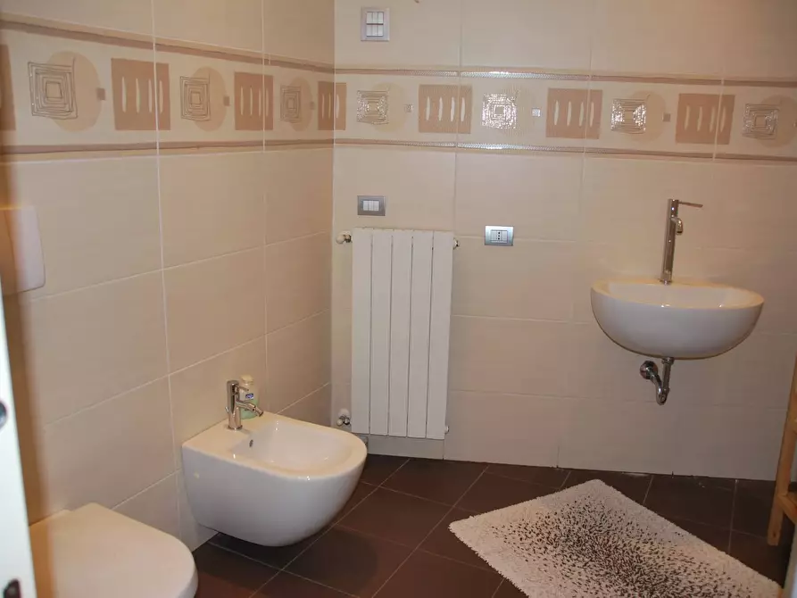 Immagine 41 di Appartamento in vendita  in VIA GERMIGNAGA 1 a Luino