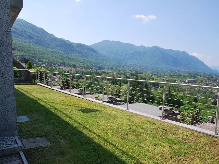 Immagine 50 di Appartamento in vendita  in VIA GERMIGNAGA 1 a Luino