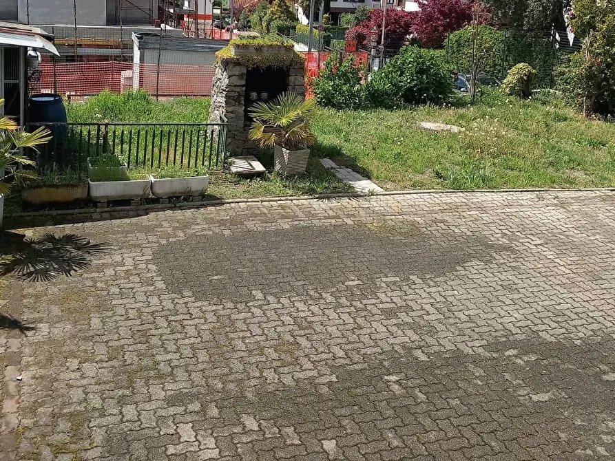 Immagine 3 di Casa semindipendente in vendita  in VIA VERDI 1 a Cadrezzate Con Osmate