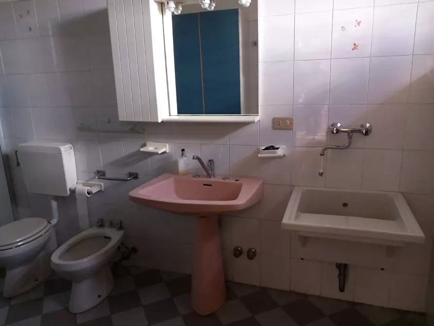 Immagine 14 di Casa semindipendente in vendita  in VIA VERDI 1 a Cadrezzate Con Osmate