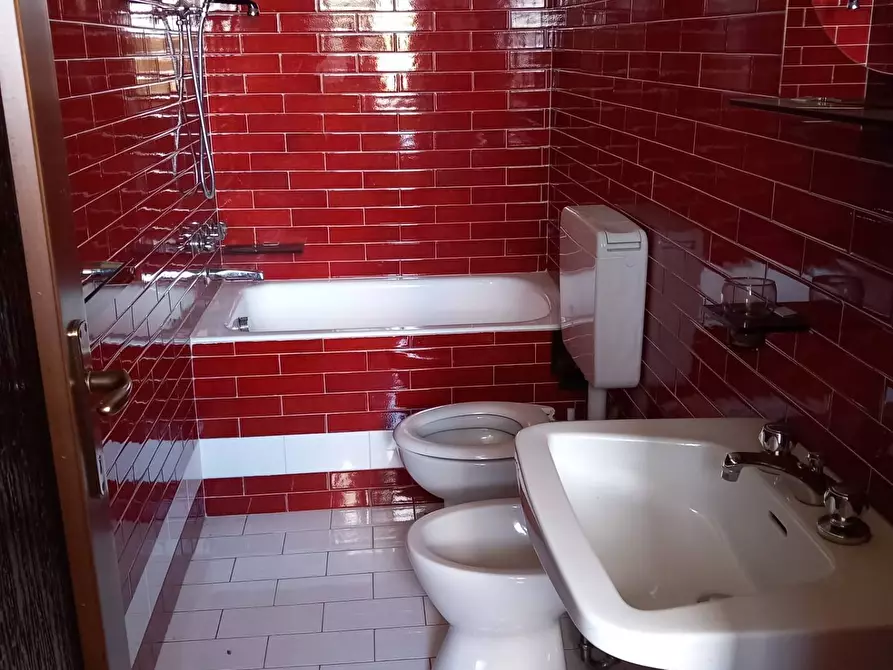 Immagine 16 di Casa semindipendente in vendita  in VIA VERDI 1 a Cadrezzate Con Osmate