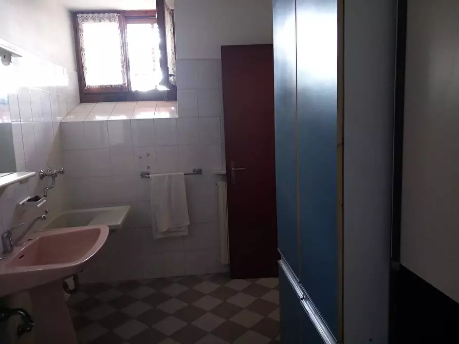 Immagine 18 di Casa semindipendente in vendita  in VIA VERDI 1 a Cadrezzate Con Osmate