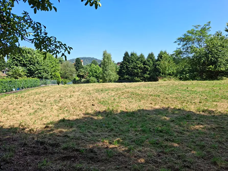Immagine 4 di Terreno residenziale in vendita  in VIA OLIVE a Laveno-Mombello
