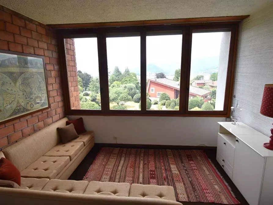 Immagine 13 di Appartamento in vendita  in via del Roccolo 42 a Laveno-Mombello