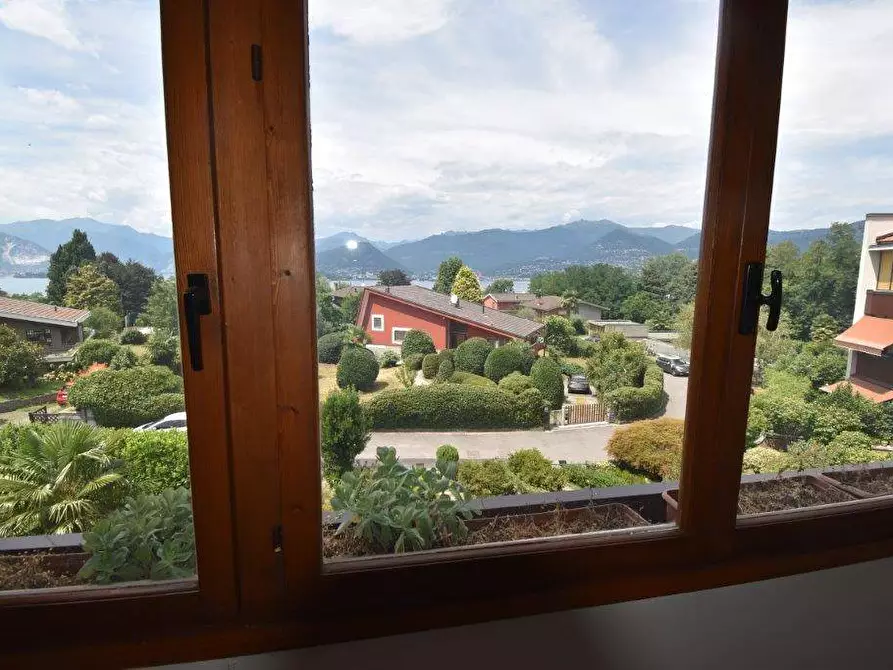 Immagine 21 di Appartamento in vendita  in via del Roccolo 42 a Laveno-Mombello