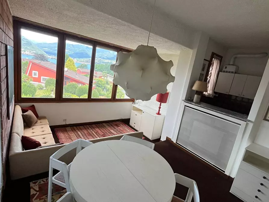 Immagine 42 di Appartamento in vendita  in via del Roccolo 42 a Laveno-Mombello
