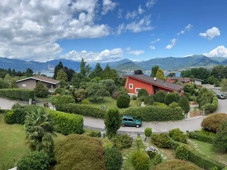 Immagine 10 di Appartamento in vendita  in via del Roccolo 42 a Laveno-Mombello