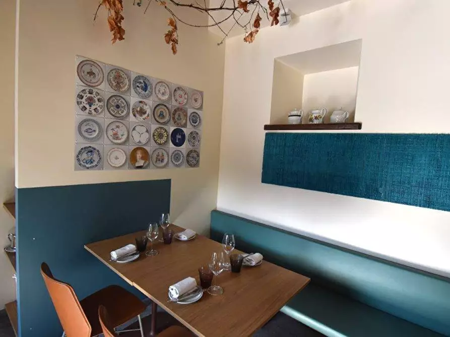 Immagine 11 di Attività commerciale in vendita  in piazza Matteotti a Laveno-Mombello