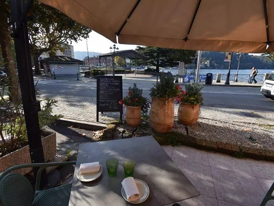 Immagine 22 di Attività commerciale in vendita  in piazza Matteotti a Laveno-Mombello