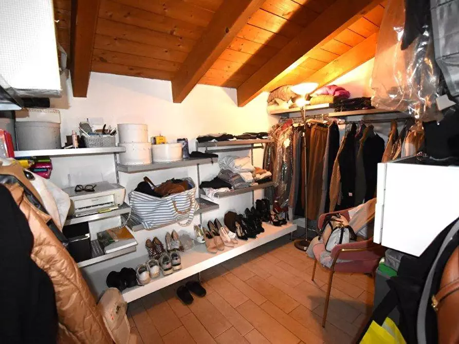 Immagine 12 di Appartamento in vendita  in VIA POGDORA 54 a Legnano