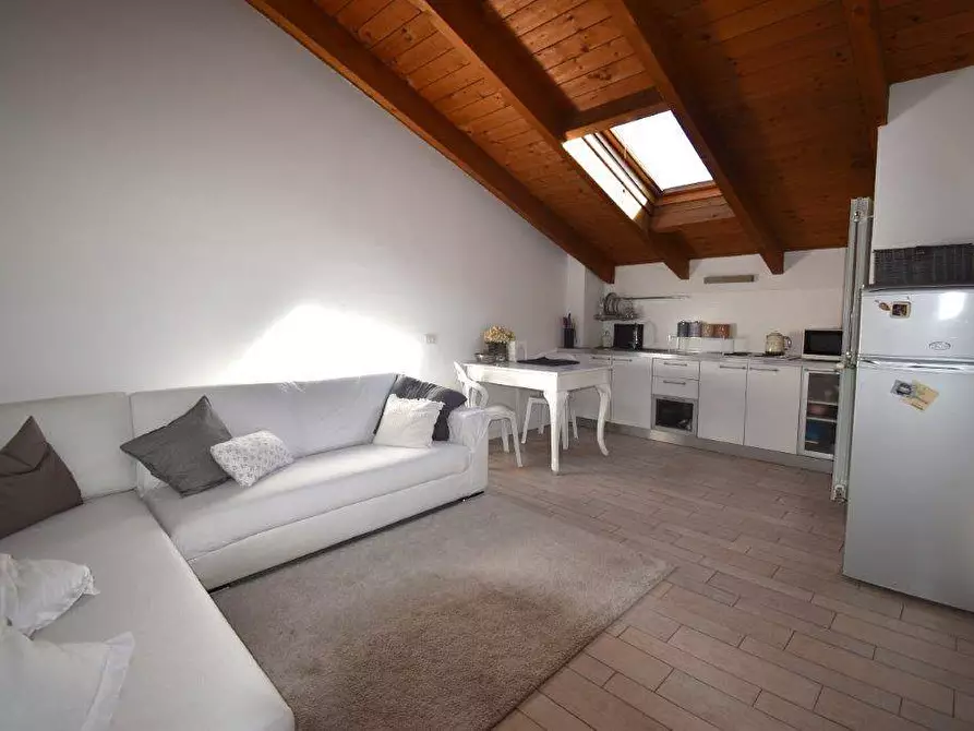 Immagine 6 di Appartamento in vendita  in VIA POGDORA 54 a Legnano