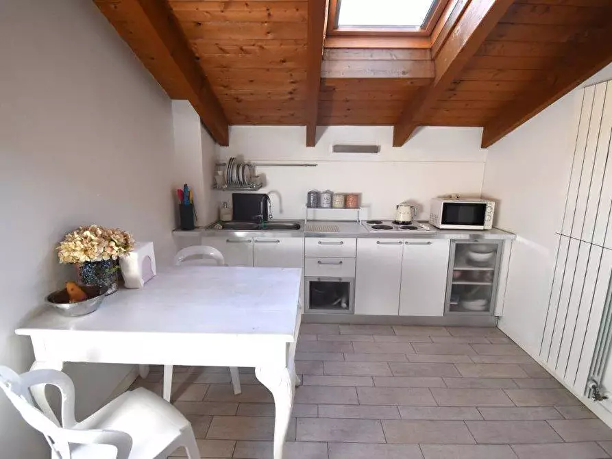 Immagine 7 di Appartamento in vendita  in VIA POGDORA 54 a Legnano