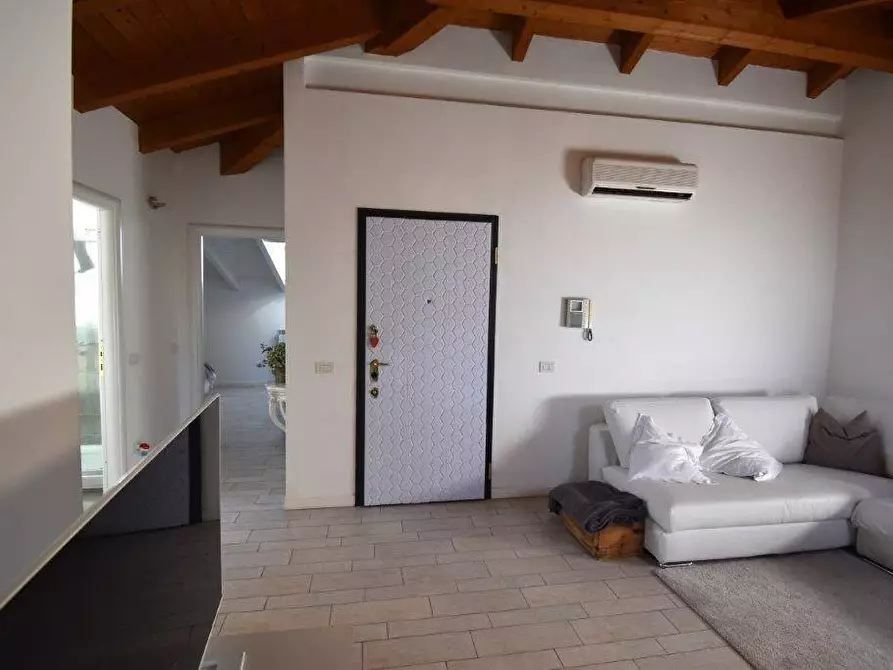 Immagine 8 di Appartamento in vendita  in VIA POGDORA 54 a Legnano