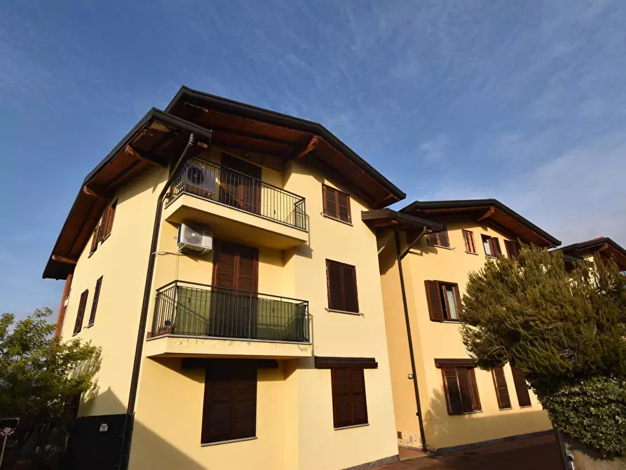 Immagine 3 di Appartamento in vendita  in via BOLZANO 11A a Gemonio