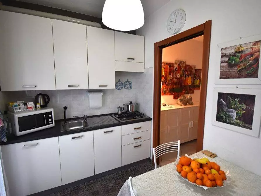 Immagine 10 di Appartamento in vendita  in via BOLZANO 11A a Gemonio